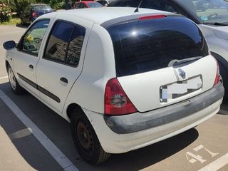 Vendo Renault Clio 2003 1.2 en muy buen estado