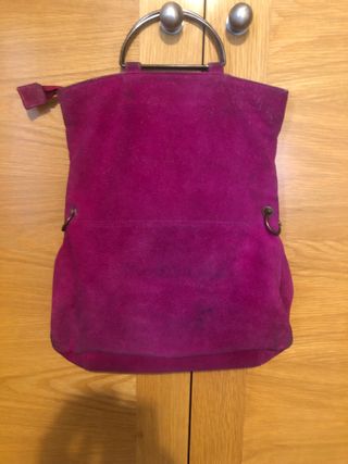 Bolso serraje color buganvilla.