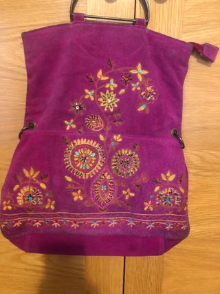 Bolso serraje color buganvilla.