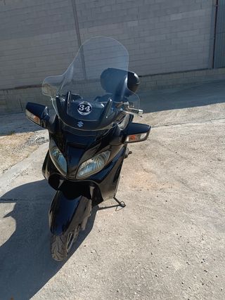 Suzuki burgman 650