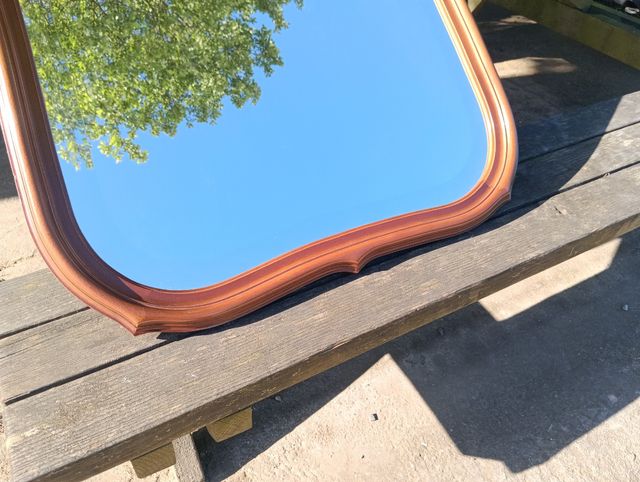 Espejo Pared Con Marco en Madera.