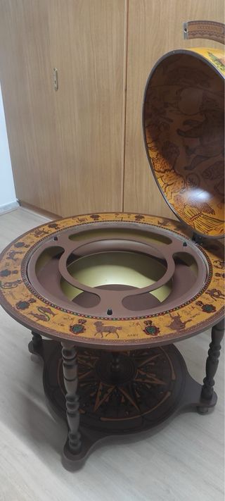 Mueble Bar. Mini Bar. Bola del Mundo