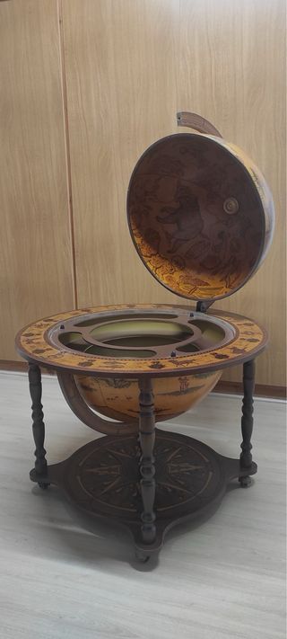 Mueble Bar. Mini Bar. Bola del Mundo