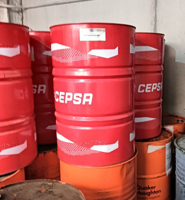 Bidones de tapón metálico de 200 litros 