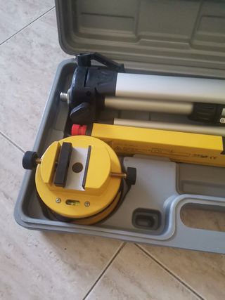 Nivel láser