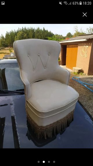 Silla o butaca antigua