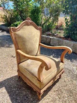 Silla o butaca antigua