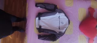 Conjunto chaqueta y guantes para moto