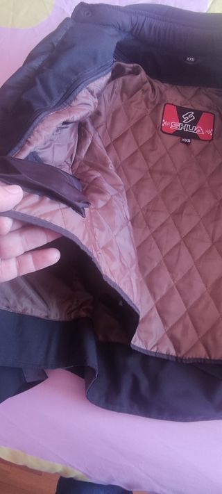 Conjunto chaqueta y guantes para moto