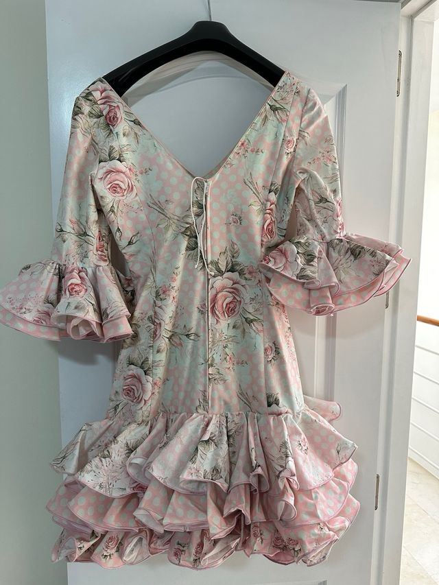 Vestido corto de flamenca