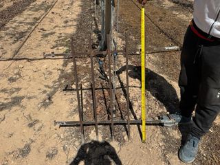 Reja con ventana metalica