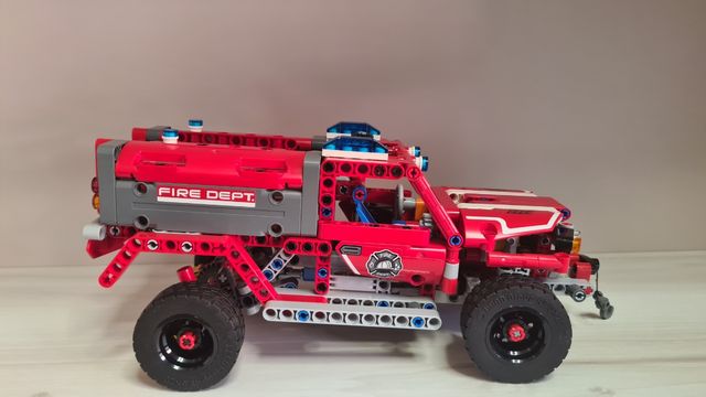 Lego Technic Equipo de primera respuesta - 42075