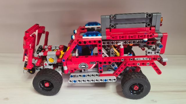 Lego Technic Equipo de primera respuesta - 42075