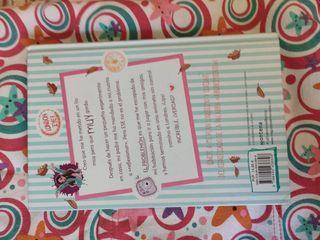 Mochila con dos libros de Martina