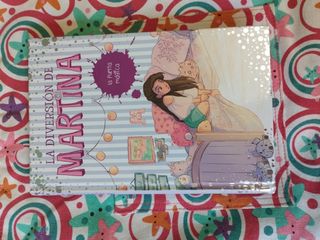 Mochila con dos libros de Martina