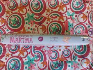 Mochila con dos libros de Martina
