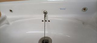 Lavabo pequeño antiguo