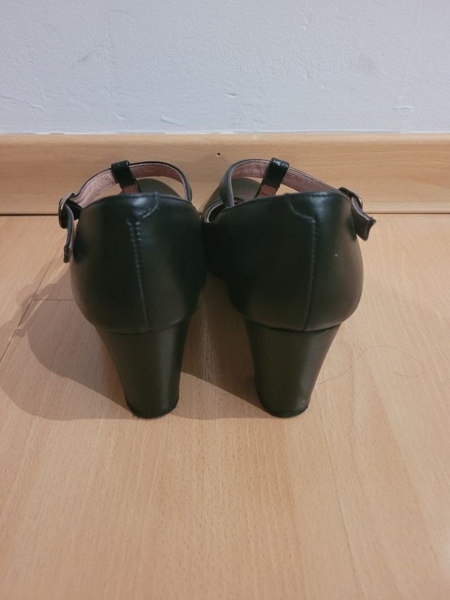 Zapatos Clarks negros