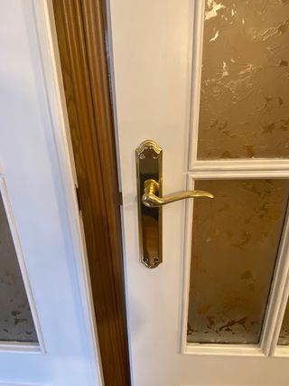 Puertas salón lacadas en blanco