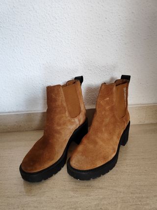 Botines marrones Stradivarius 