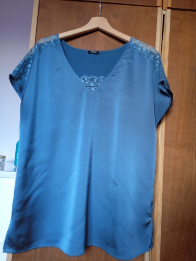 T-shirt in raso Oltre