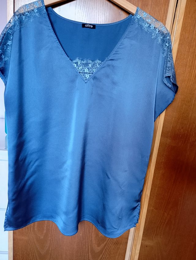 T-shirt in raso Oltre