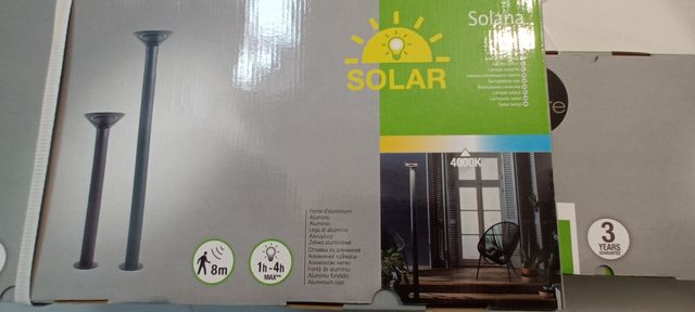Lampara/columna,luz solar a estrenar.