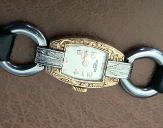 Reloj Joya Vintage HERMES de Mujer de Oro Estuche