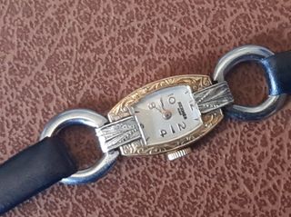 Reloj Joya Vintage HERMES de Mujer de Oro Estuche