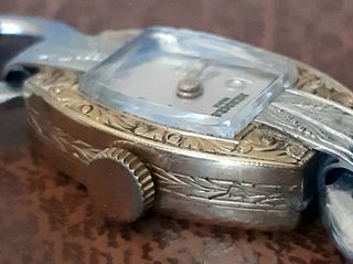 Reloj Joya Vintage HERMES de Mujer de Oro Estuche