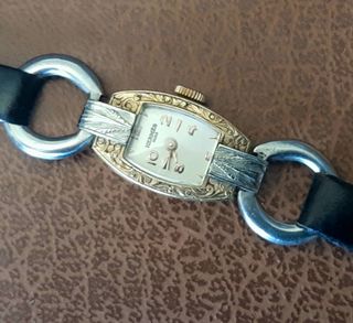 Reloj Joya Vintage HERMES de Mujer de Oro Estuche