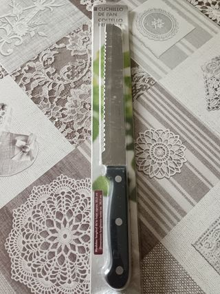 Coltello per il pane