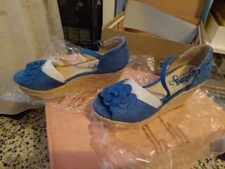 Sandalias de tacón mustang 40