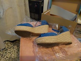 Sandalias de tacón mustang 40