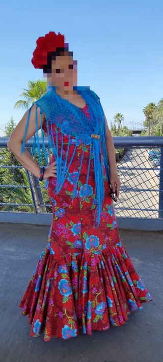 Traje de gitana seminuevo año 2024