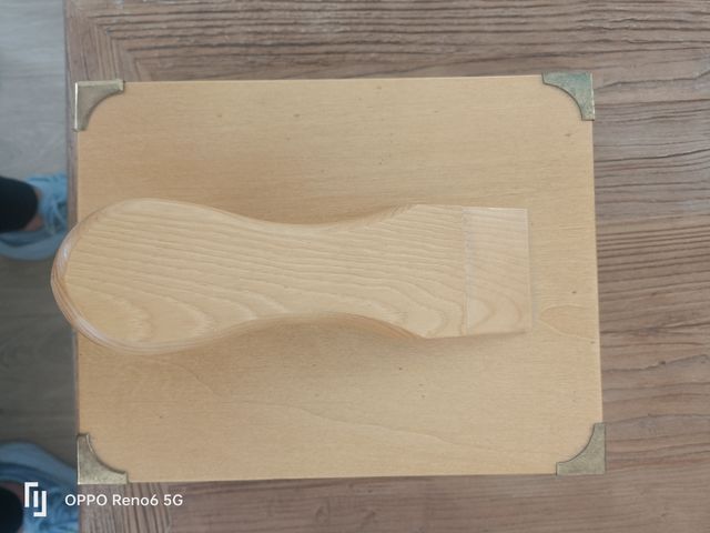 Caja Limpiabotas Castellanos