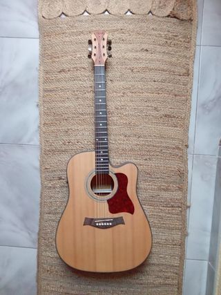 Chitarra acustica