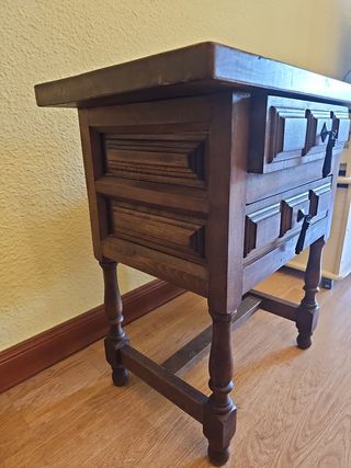 Mesilla rústica de madera