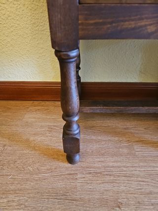 Mesilla rústica de madera