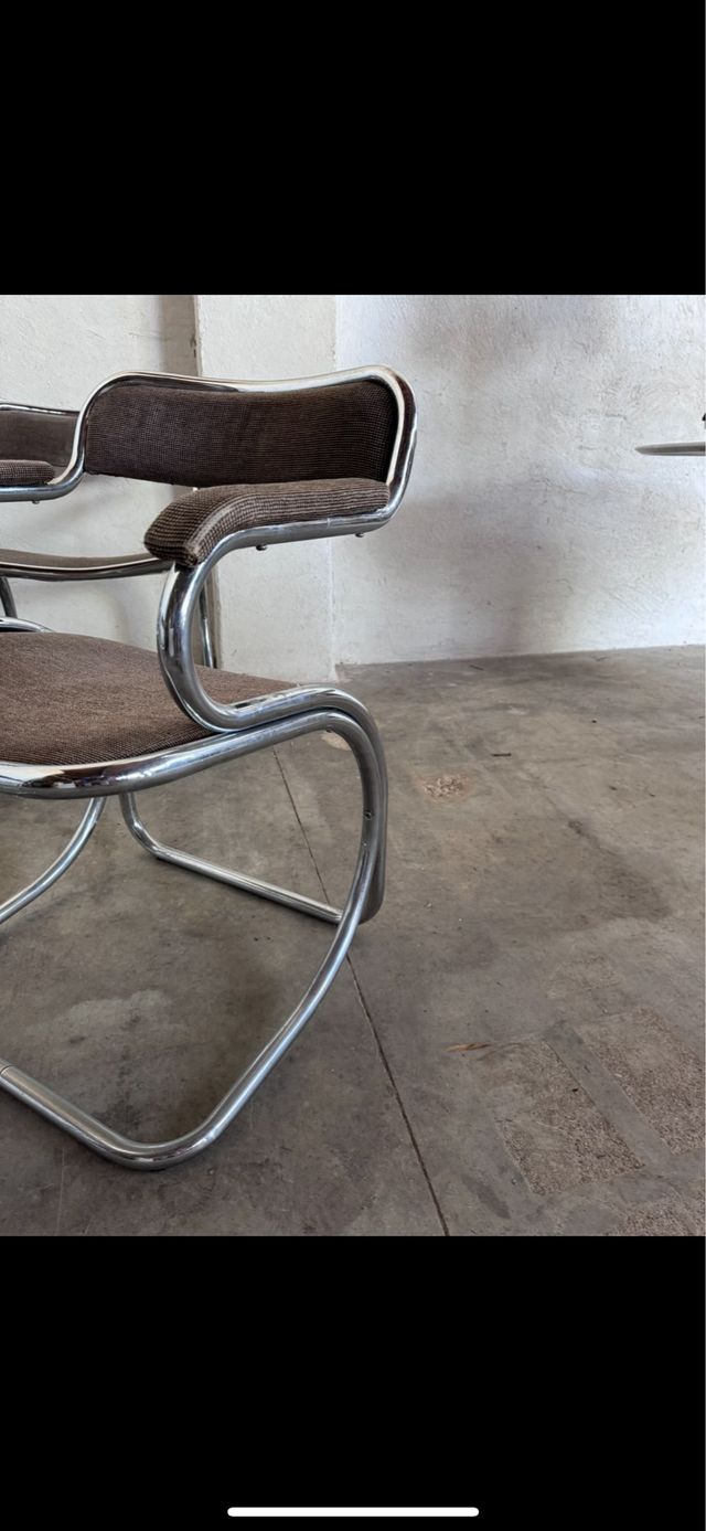 Silla    12 unidades