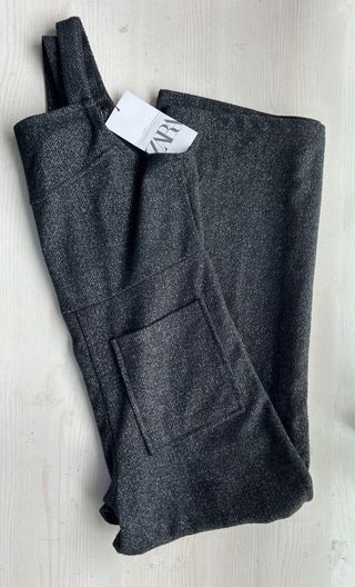 Peto mono largo gris oscuro de zara