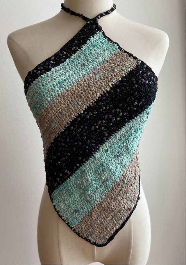 Top estivo a spalle scoperte