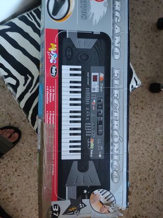 Órgano electrónico para niños