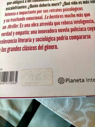 Libro .Título.LA BESTIA.Novela policiaca