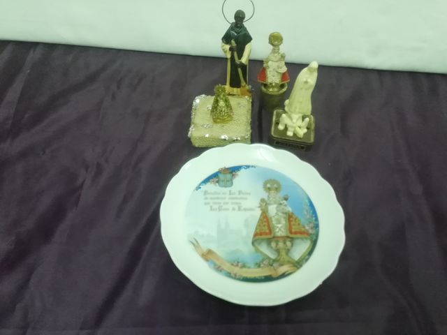 Lote figuras religiosas
