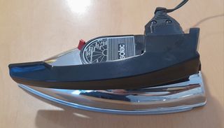 Plancha de viaje Solac, plegable, ligera.