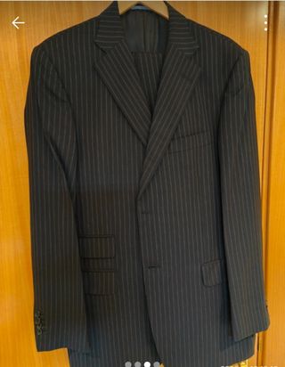 2 Trajes 1 Massimo Dutti y otro Zara 