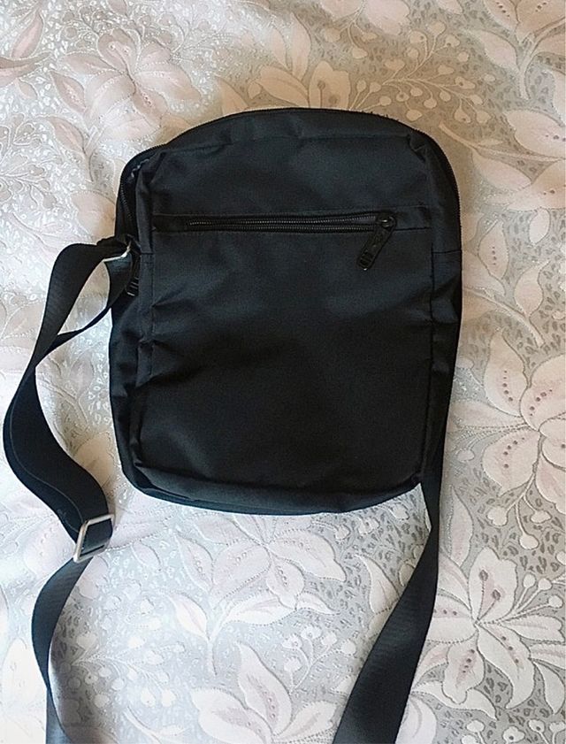 Tracolla nera unisex