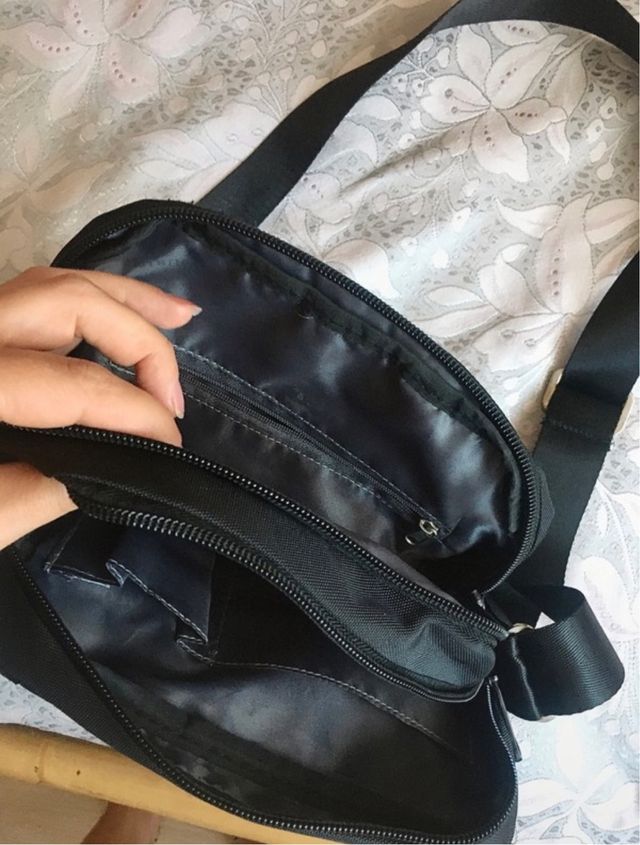 Tracolla nera unisex