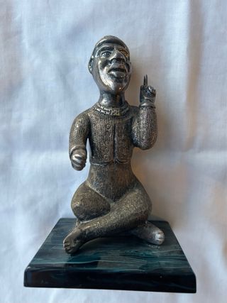 Figuras de bronce